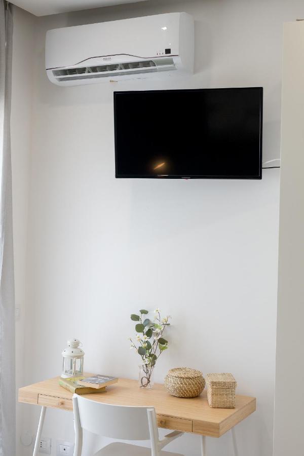 Nerissa Suites&Rooms Terrasini Esterno foto