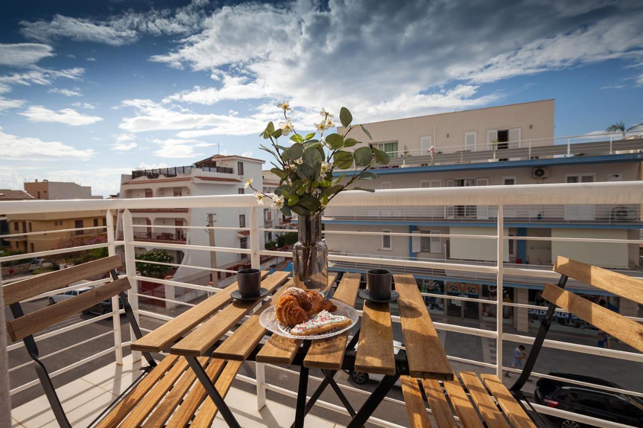 Nerissa Suites&Rooms Terrasini Esterno foto
