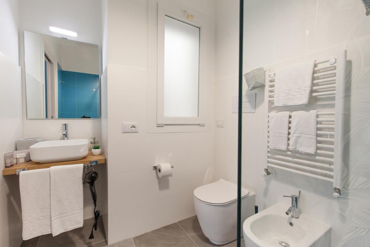 Nerissa Suites&Rooms Terrasini Esterno foto