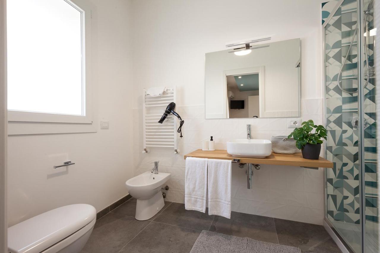 Nerissa Suites&Rooms Terrasini Esterno foto