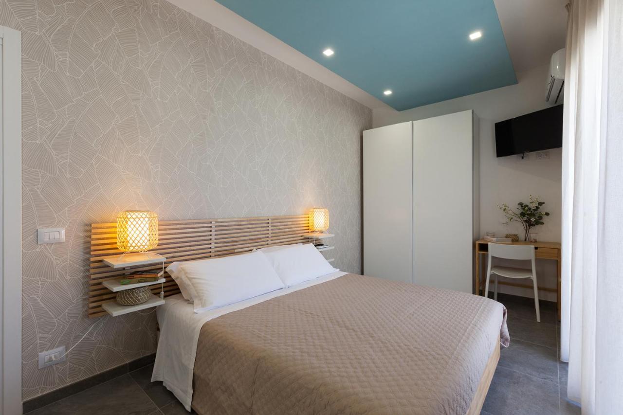 Nerissa Suites&Rooms Terrasini Esterno foto
