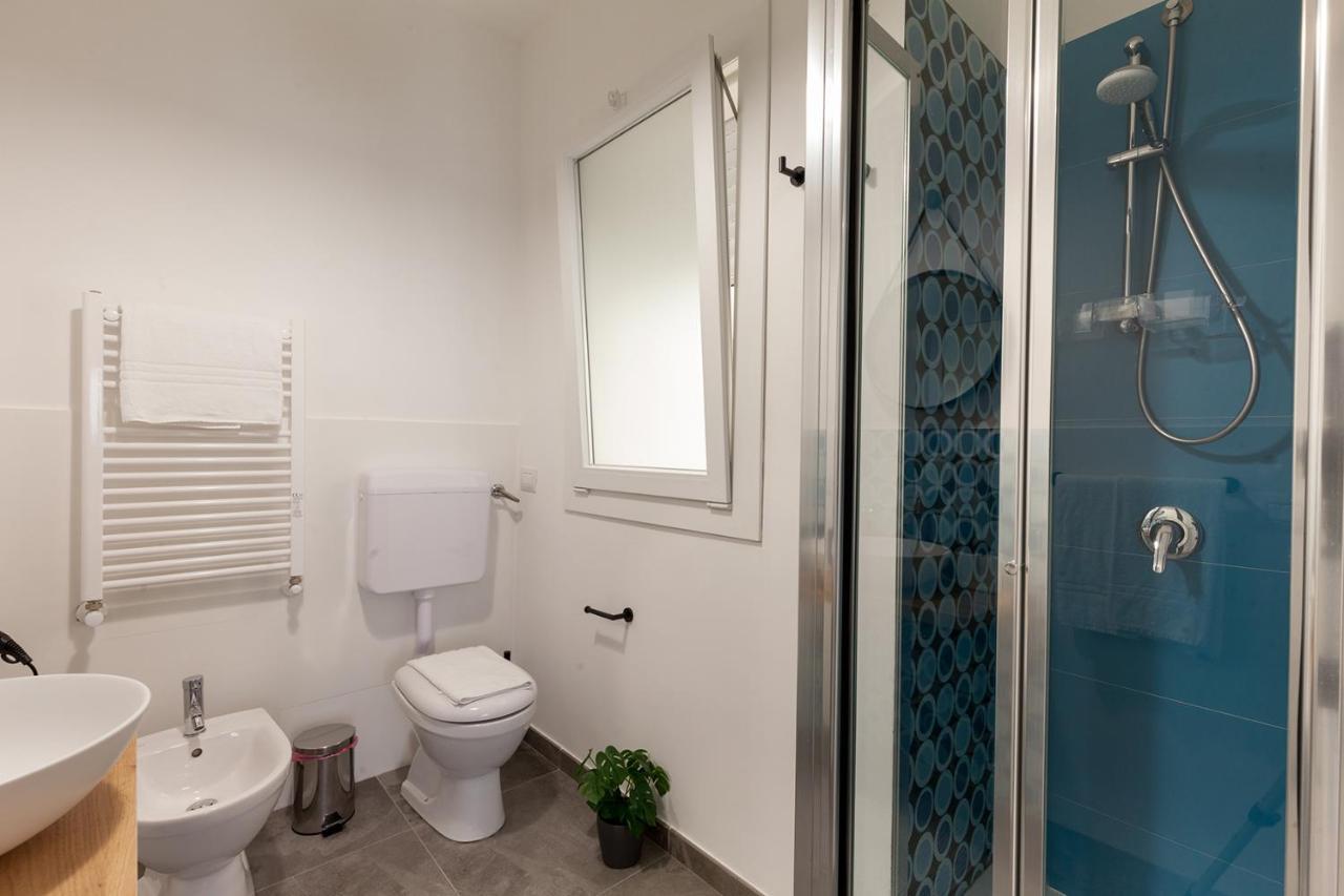 Nerissa Suites&Rooms Terrasini Esterno foto