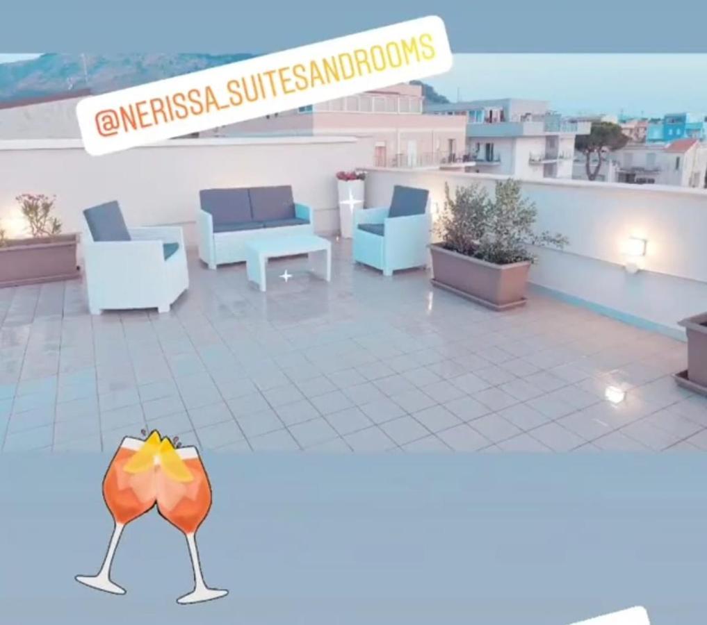 Nerissa Suites&Rooms Terrasini Esterno foto