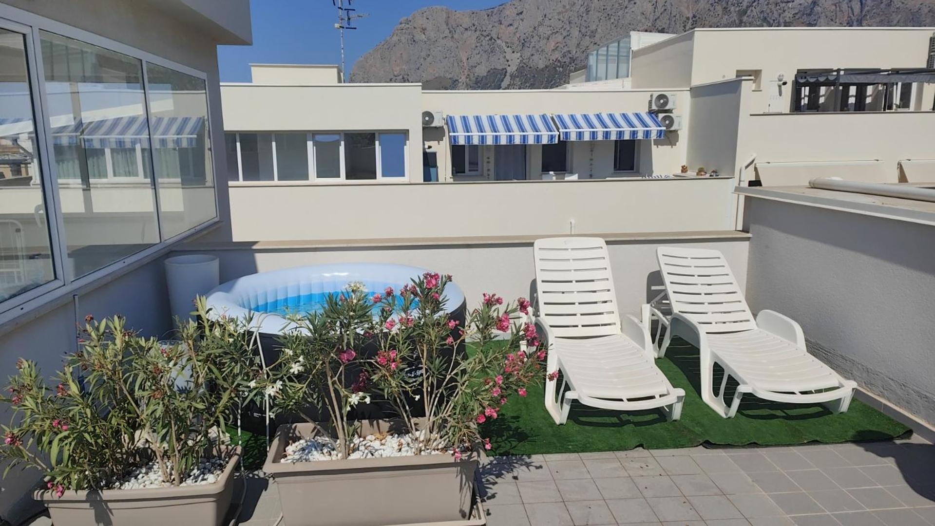 Nerissa Suites&Rooms Terrasini Esterno foto